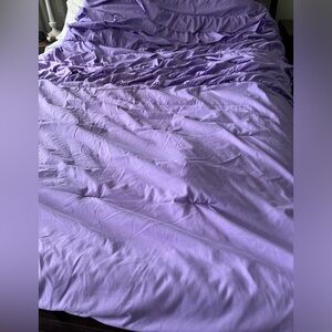 Purple reversible full comforter.
